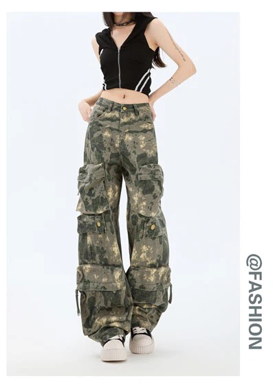 Camuflagem Print Multi - Pocket Cargo Pants